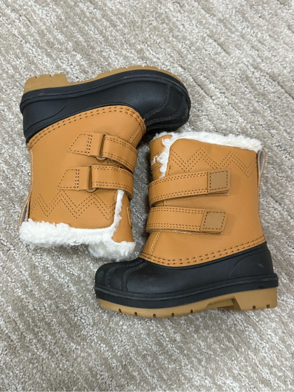NWOT Cat & Jack Kids' Tan and Black Faux-Shearling Snow Boots